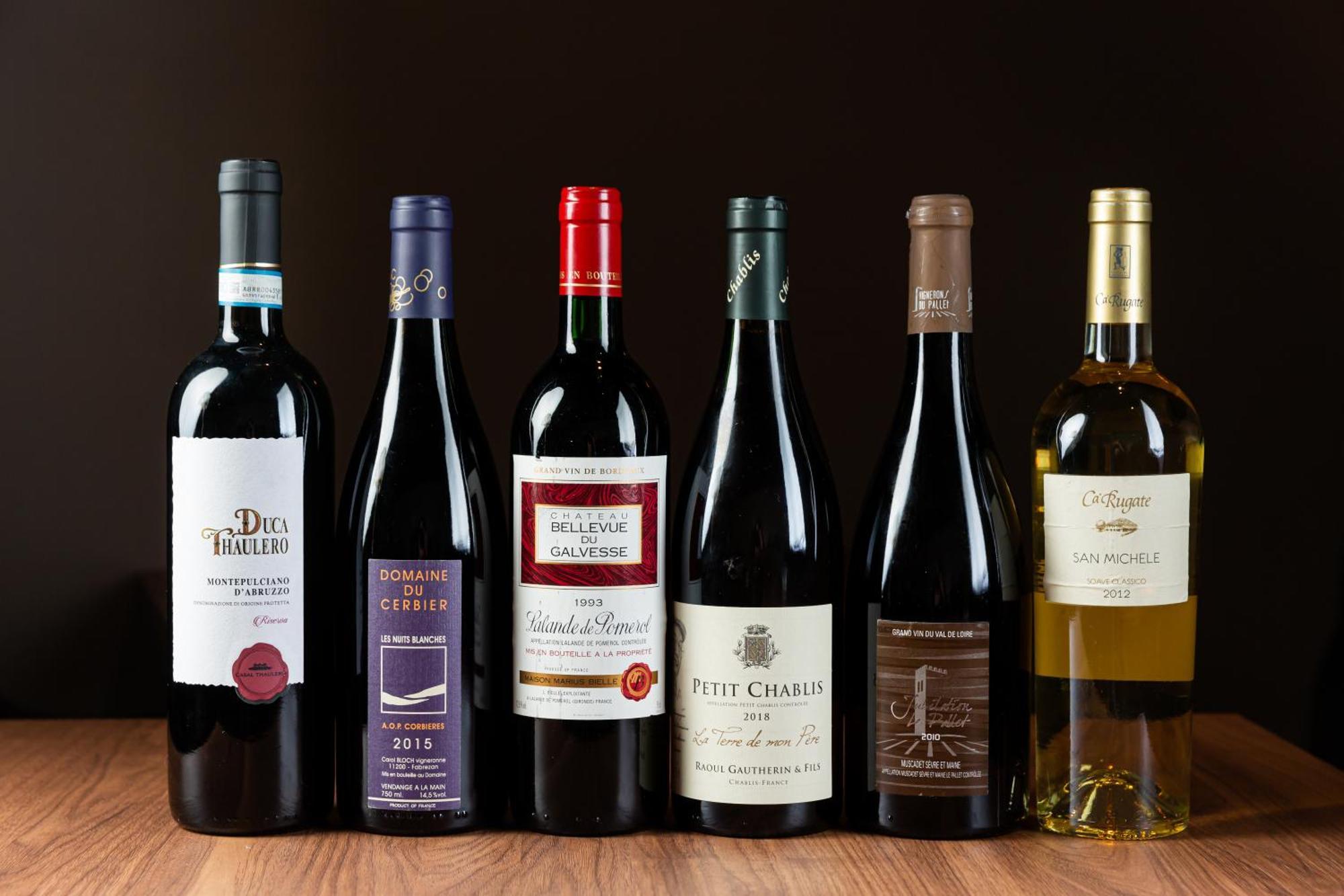 Good Nature Hotel Kyoto Ngoại thất bức ảnh A selection of Italian wine